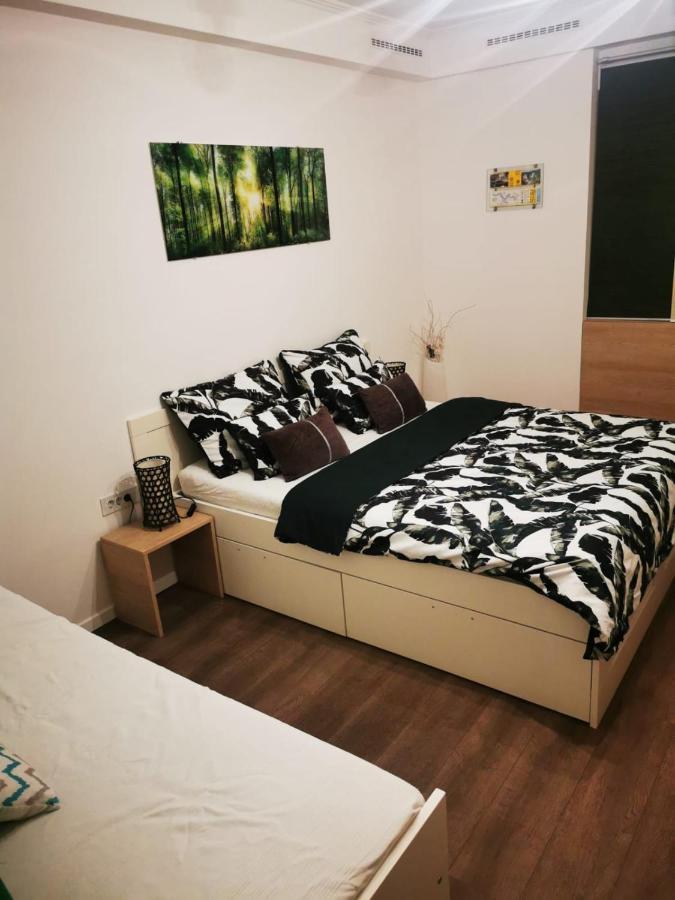 Apartment Happiness & Bloom Плитвицкие озёра Экстерьер фото